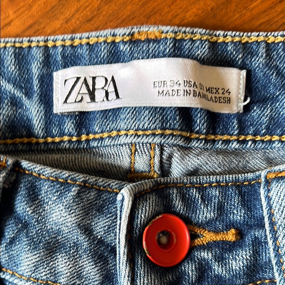 Zara Distressed Denim Jeans with Red Button Accent - Picture 6 of 15